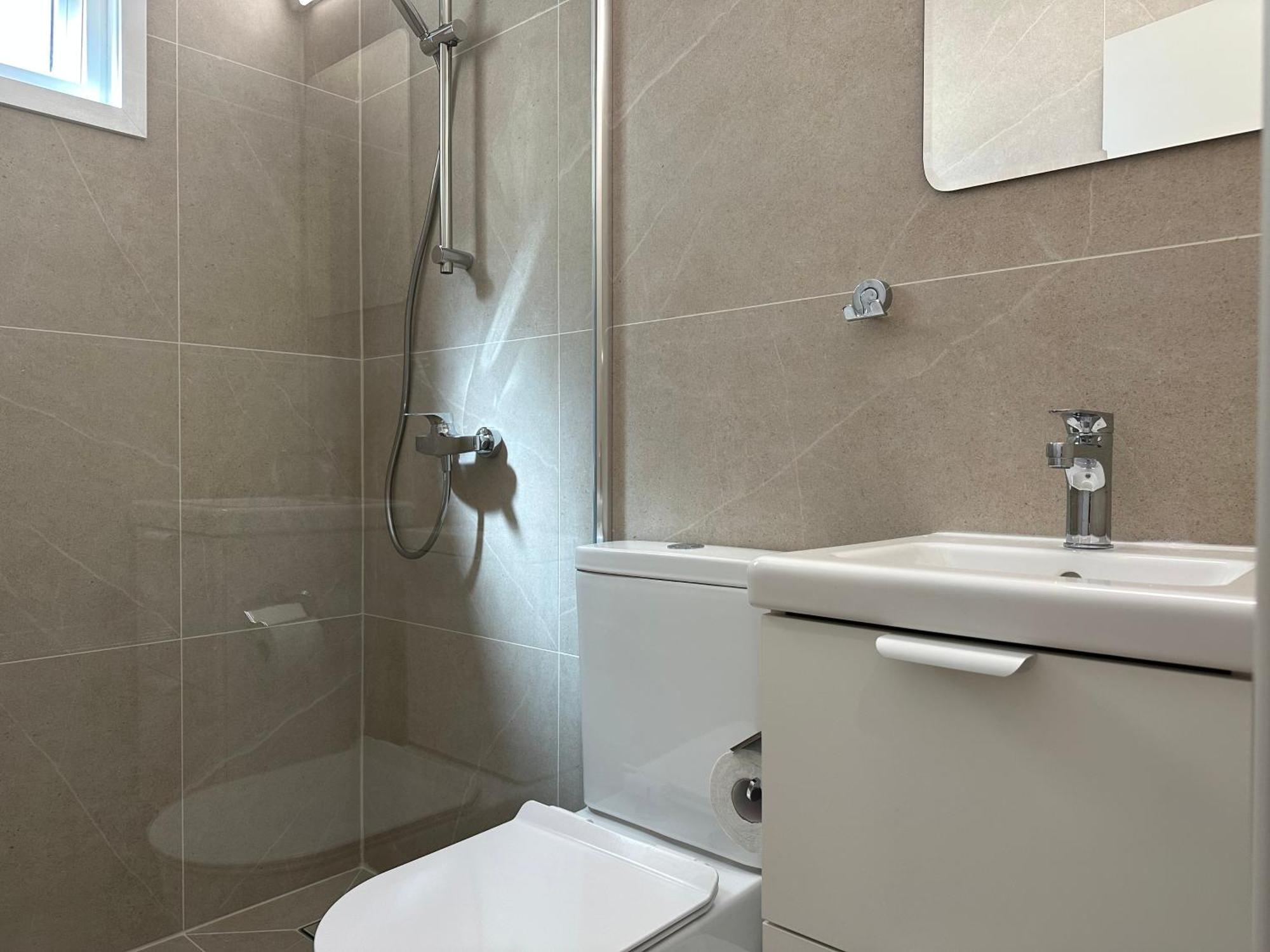Olivia Mackenzie 2 Bedroom Flat With Pool Ларнака Екстериор снимка