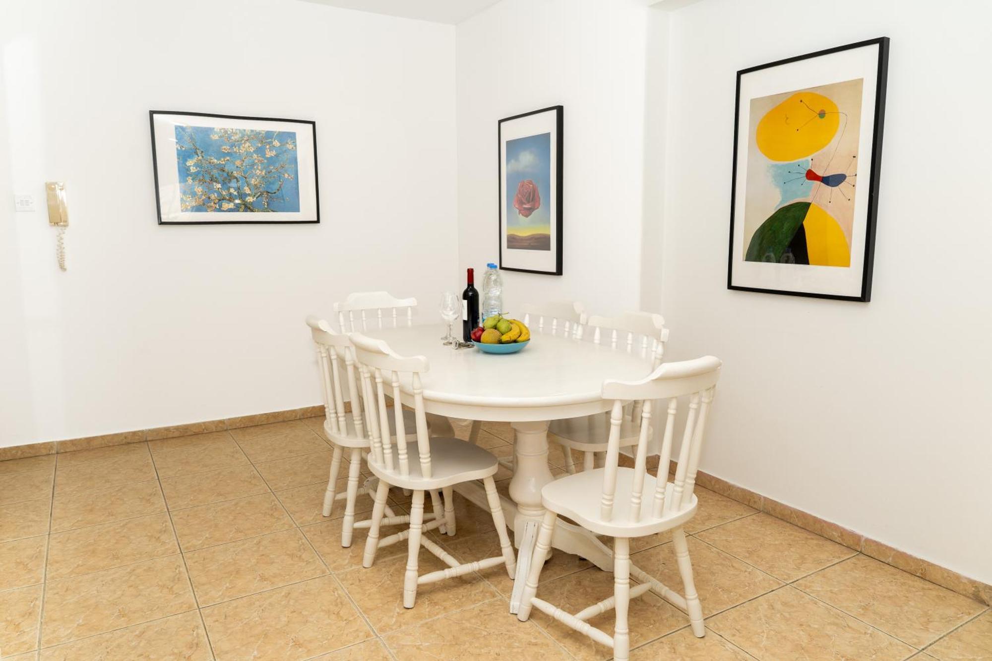 Olivia Mackenzie 2 Bedroom Flat With Pool Ларнака Екстериор снимка